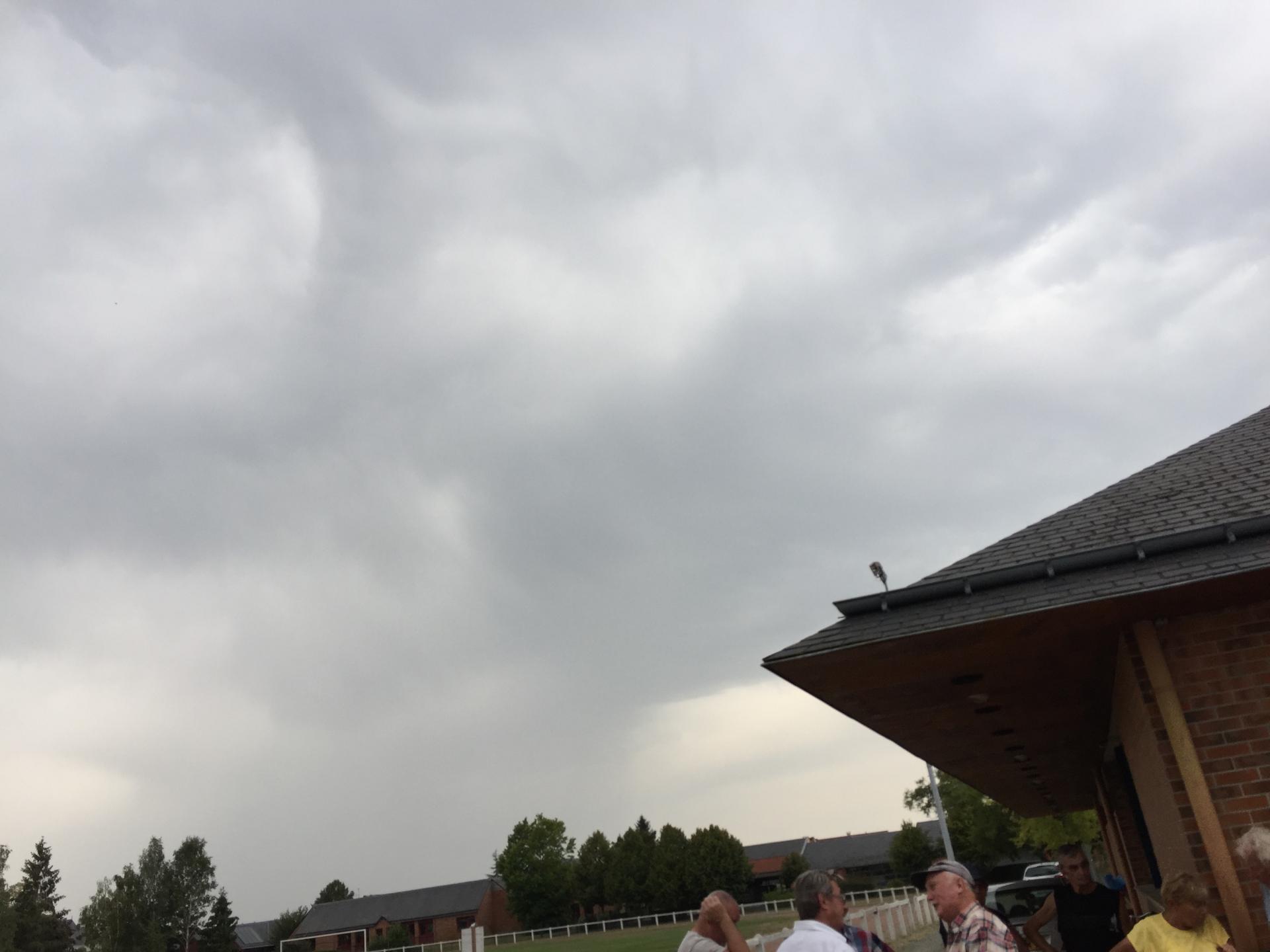 Ruaudin le 7 août - ORAGES ET VENT POUR LES 40 COURAGEUX