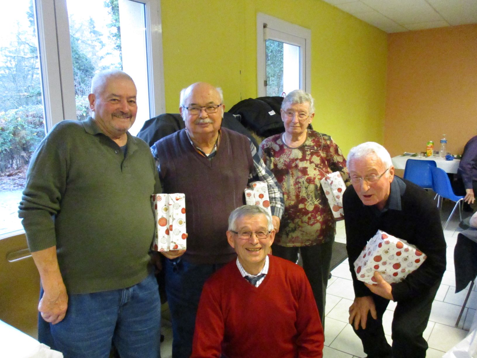 Les 80 ans - de gche à drte, L BROSSARD, R JEULIN, L PAPIN, R LEFRANCOIS et C GAULUPEAU