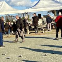 Visite de M. le maire pour nous annoncer un boulodrome ? et non...