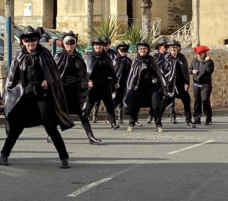 Les héros danseurs