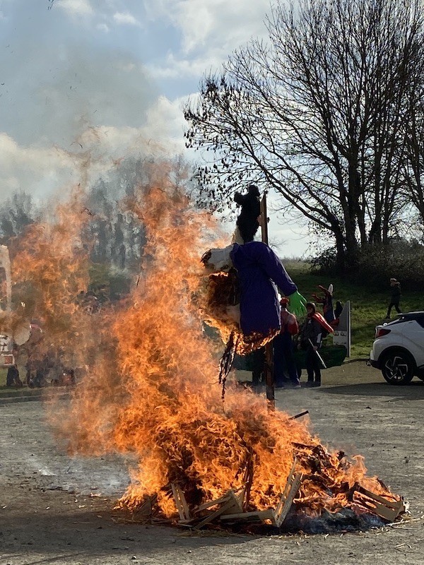 On brûle monsieur carnaval !