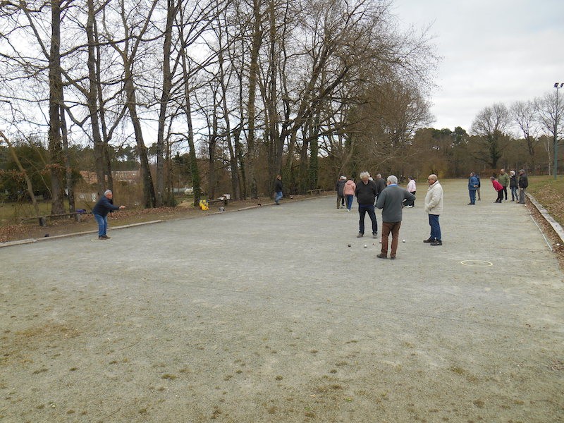 Pétanque avant crêpes